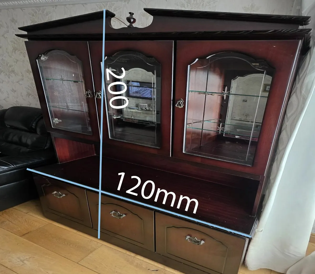 Display Cabinet - Image 3
