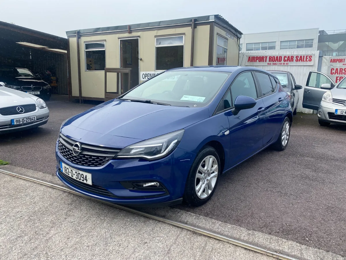 Opel Astra 2018 1.4 PETROL - Image 4