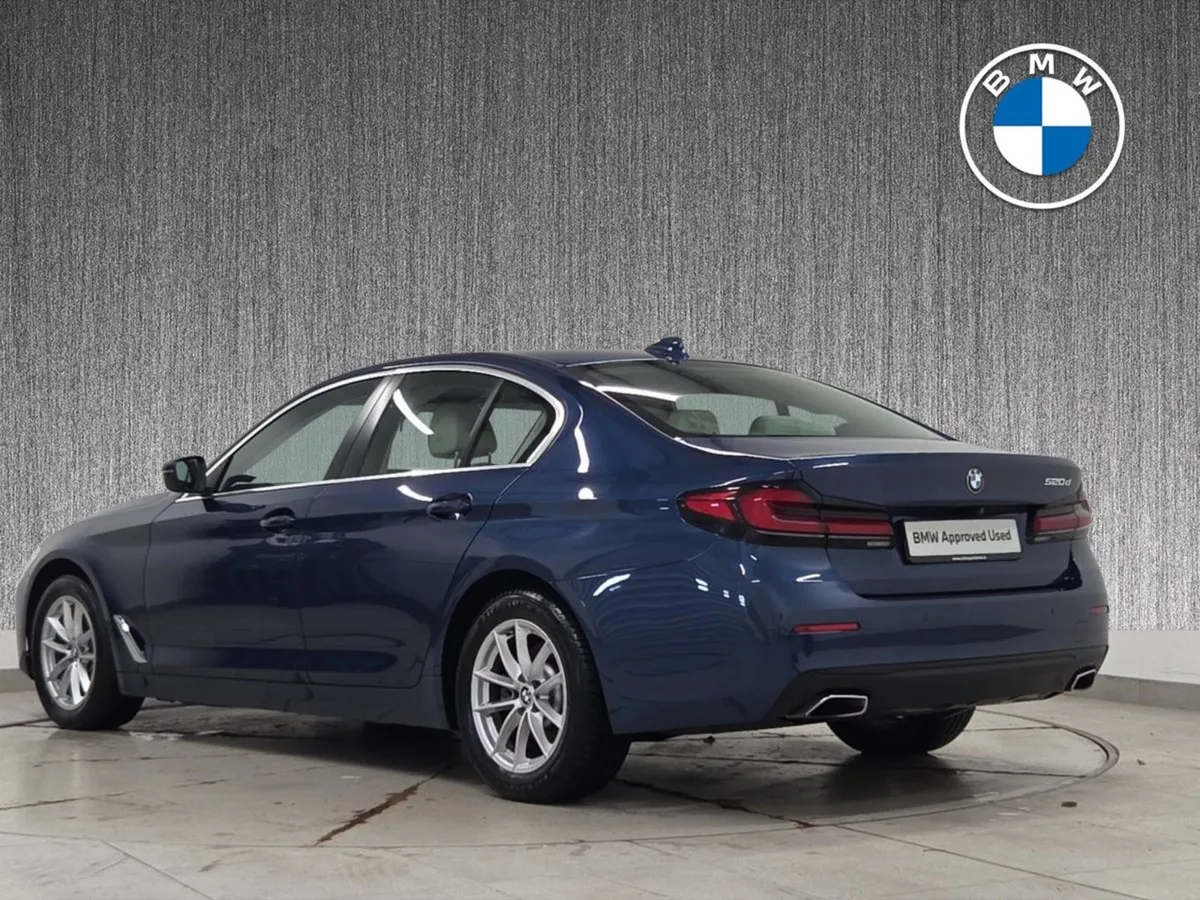 BMW 5 Series 520d SE (mht) - Image 2