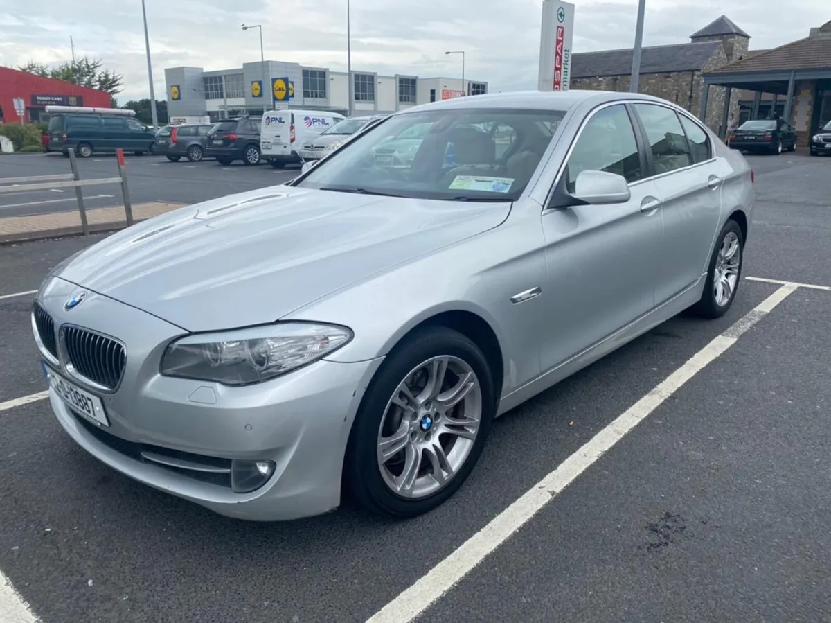 BMW 5-Series 2012 - Image 4