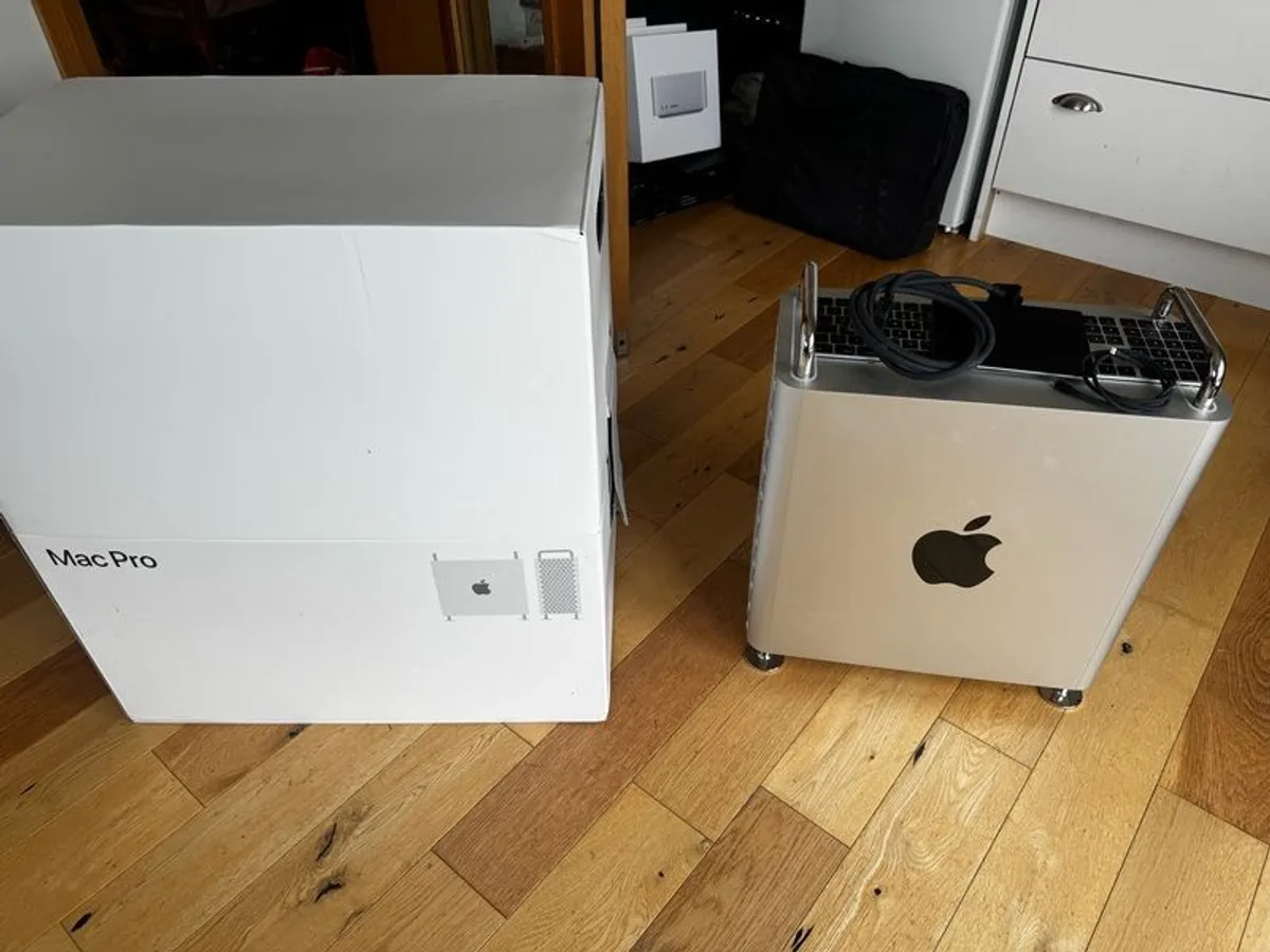 Mac Pro - 12 core Xeon / 96GB RAM / 5TB Storage - Image 4
