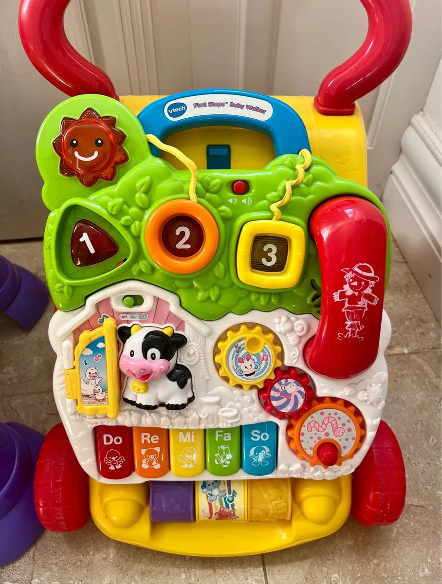 Vtech baby walker & Activity table - Image 3