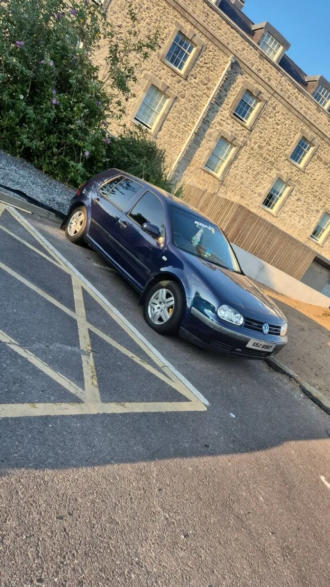Volkswagen Golf 2003 - Image 1