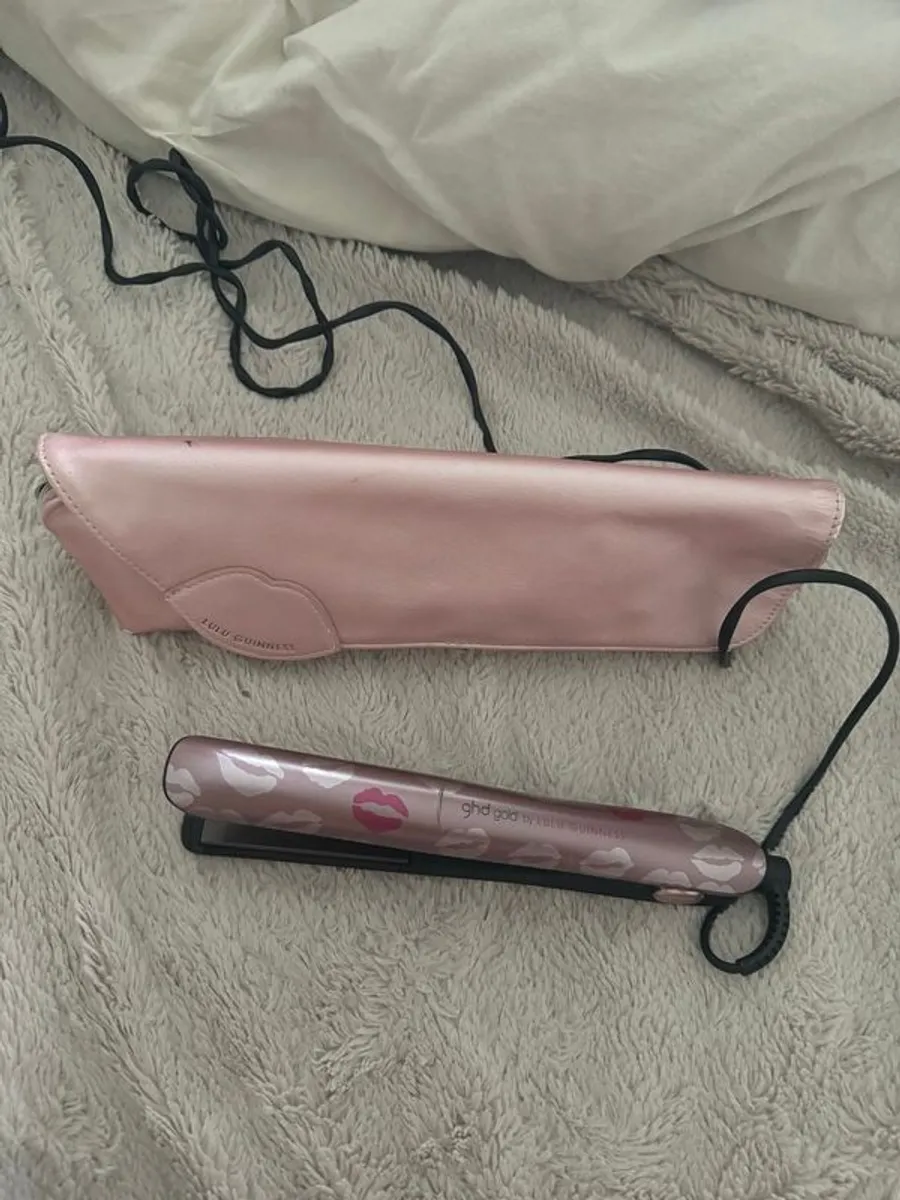 Straightener - Image 1