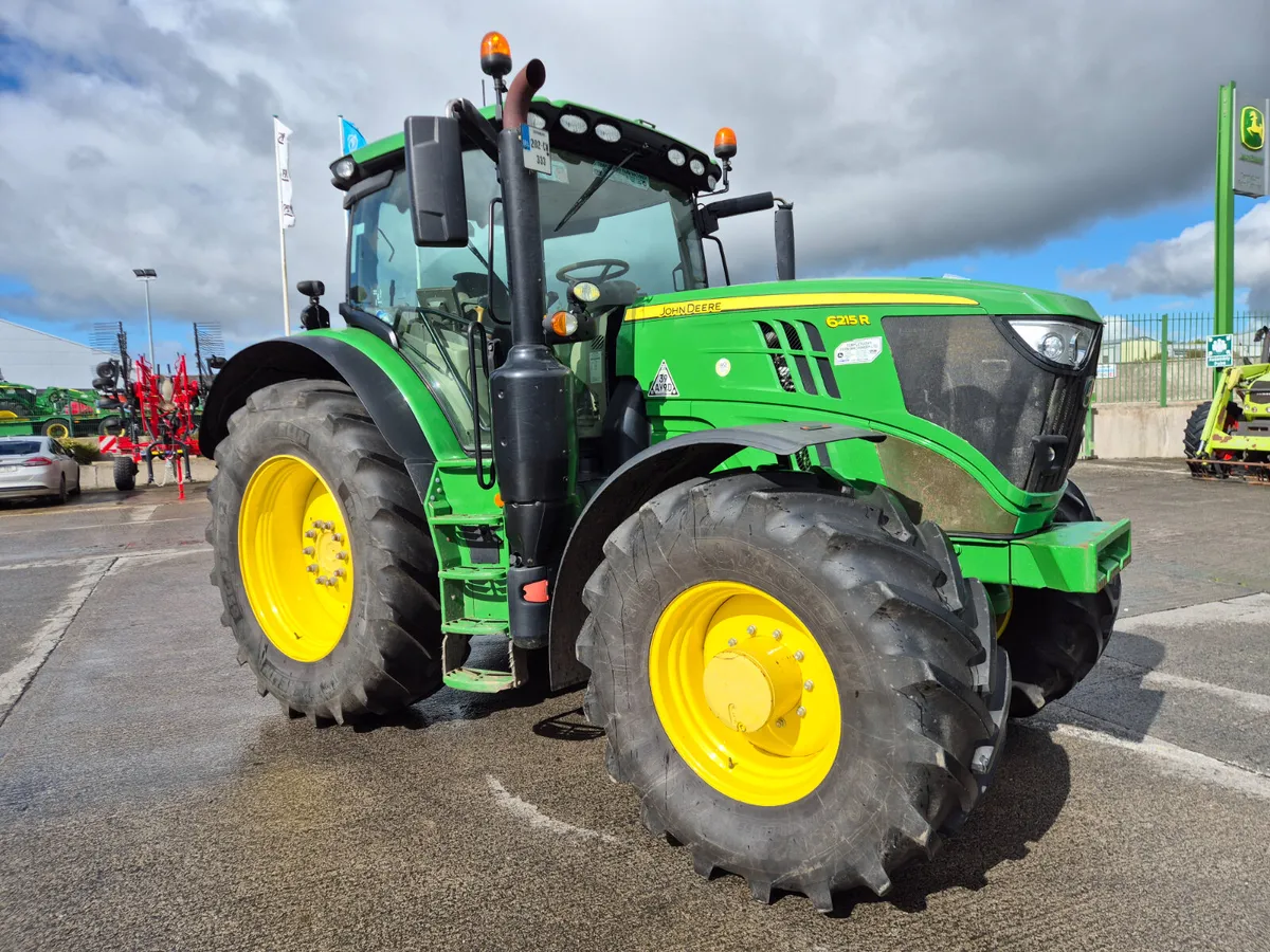 John Deere 6215R 2020 - Image 1