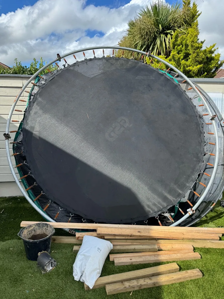 Trampoline