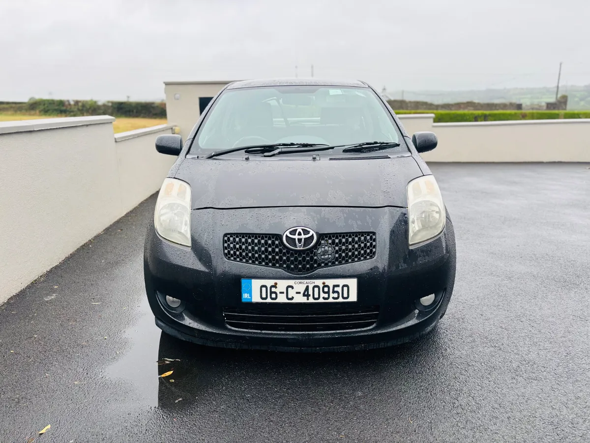 Toyota Yaris 2006 - Image 2