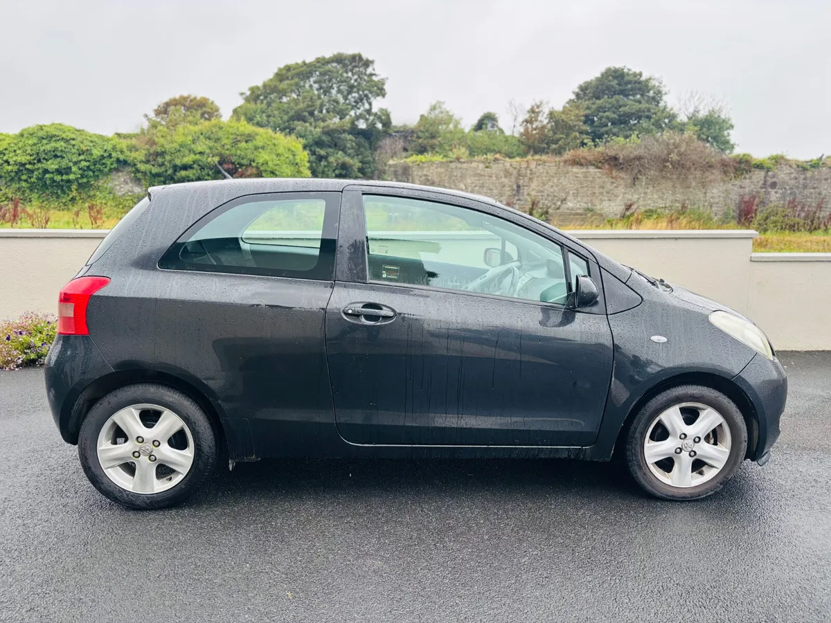 Toyota Yaris 2006 - Image 3