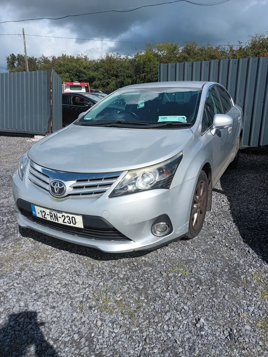 Toyota Avensis 2012 - Image 2