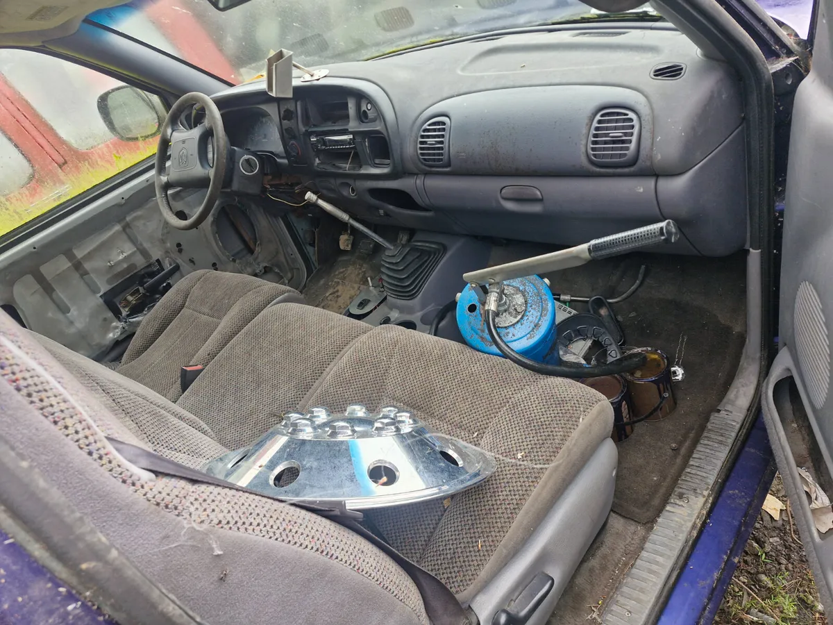 Dodge ram 5.9 24 valve 5 speed manual - Image 4