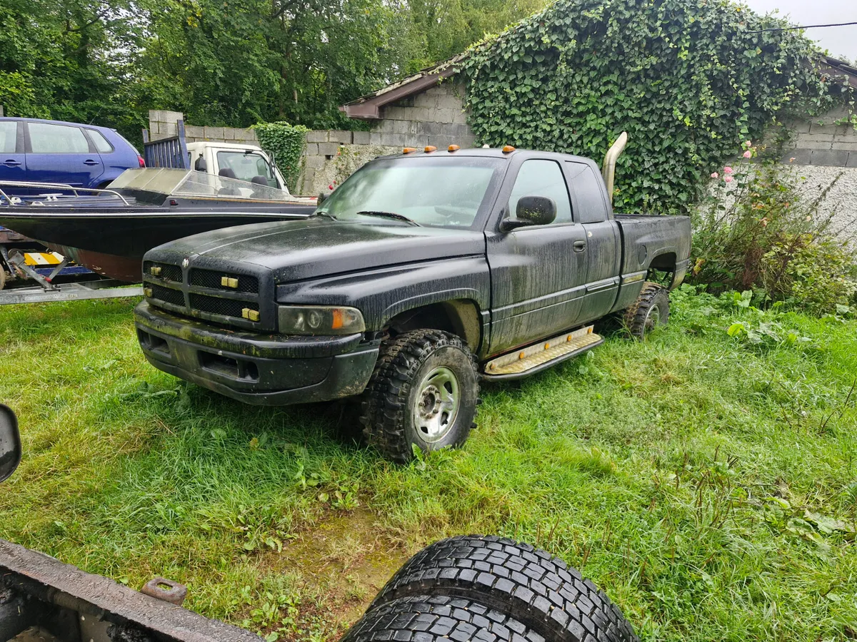 Dodge ram 5.9 24 valve 5 speed manual - Image 1