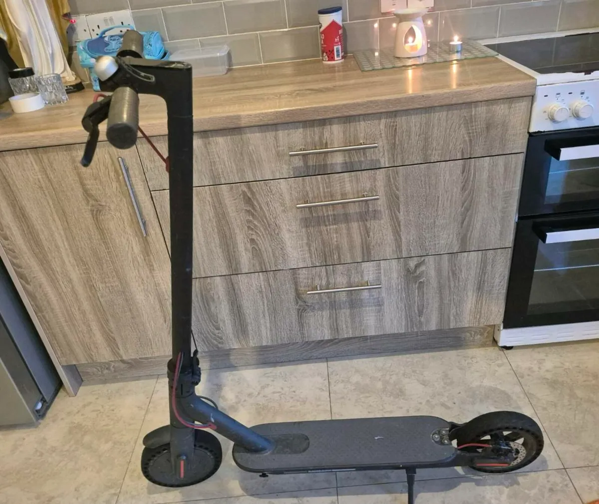 Xiaomi M365 Electric Scooter with charger, excelle - Image 3