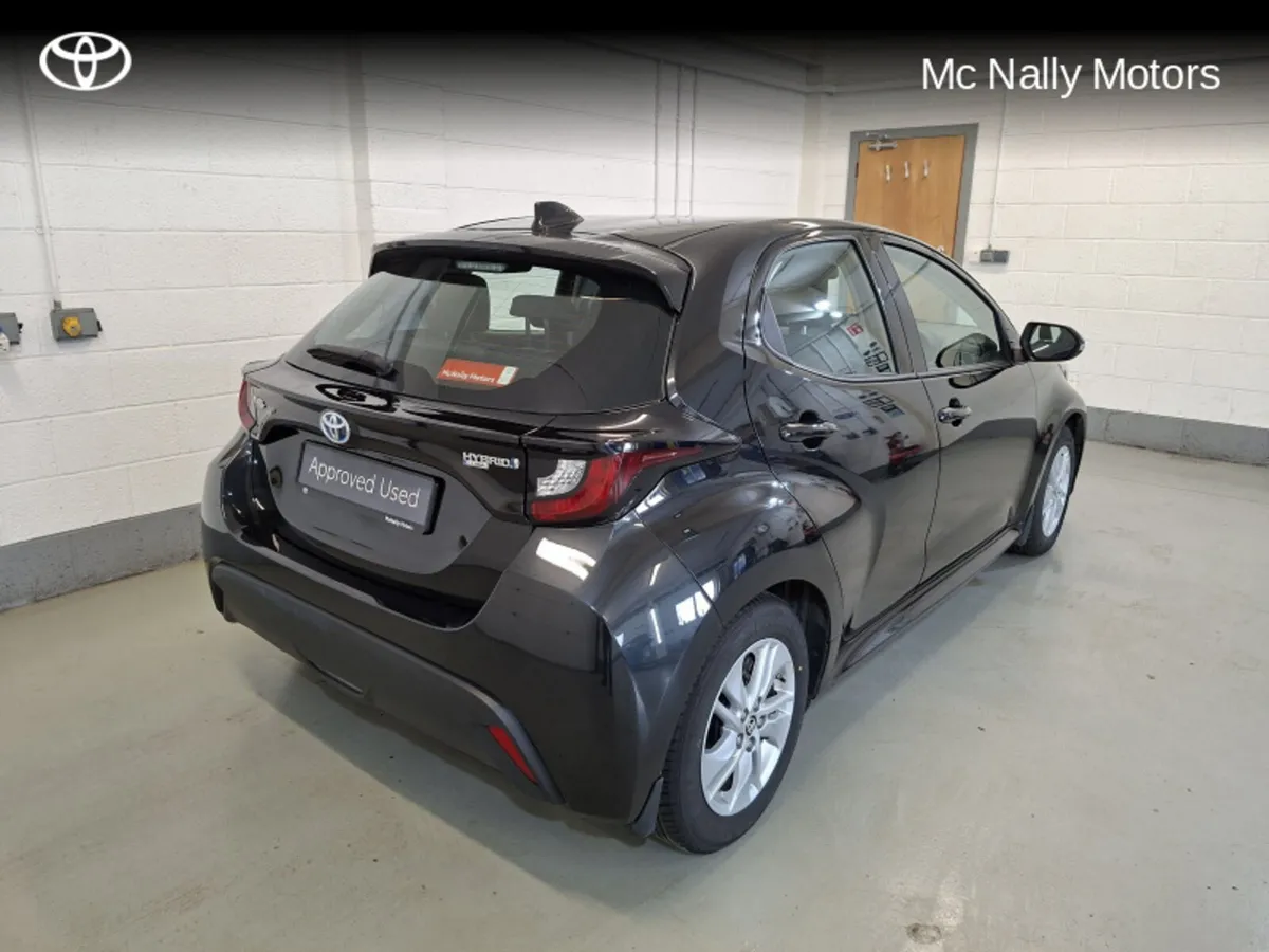 Toyota Yaris HYBRID LUNA AIR CON - Image 4