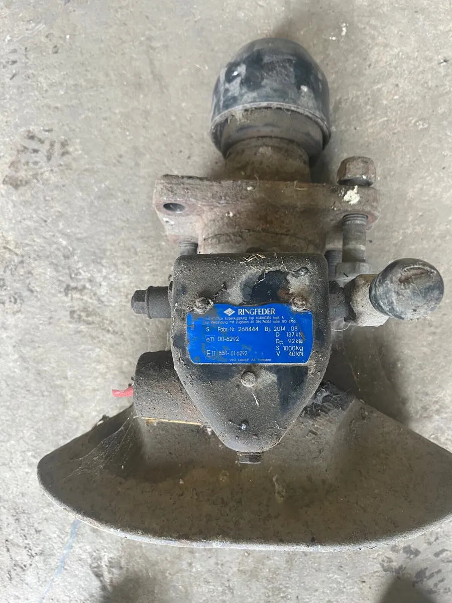 Lorry hitch - Image 1
