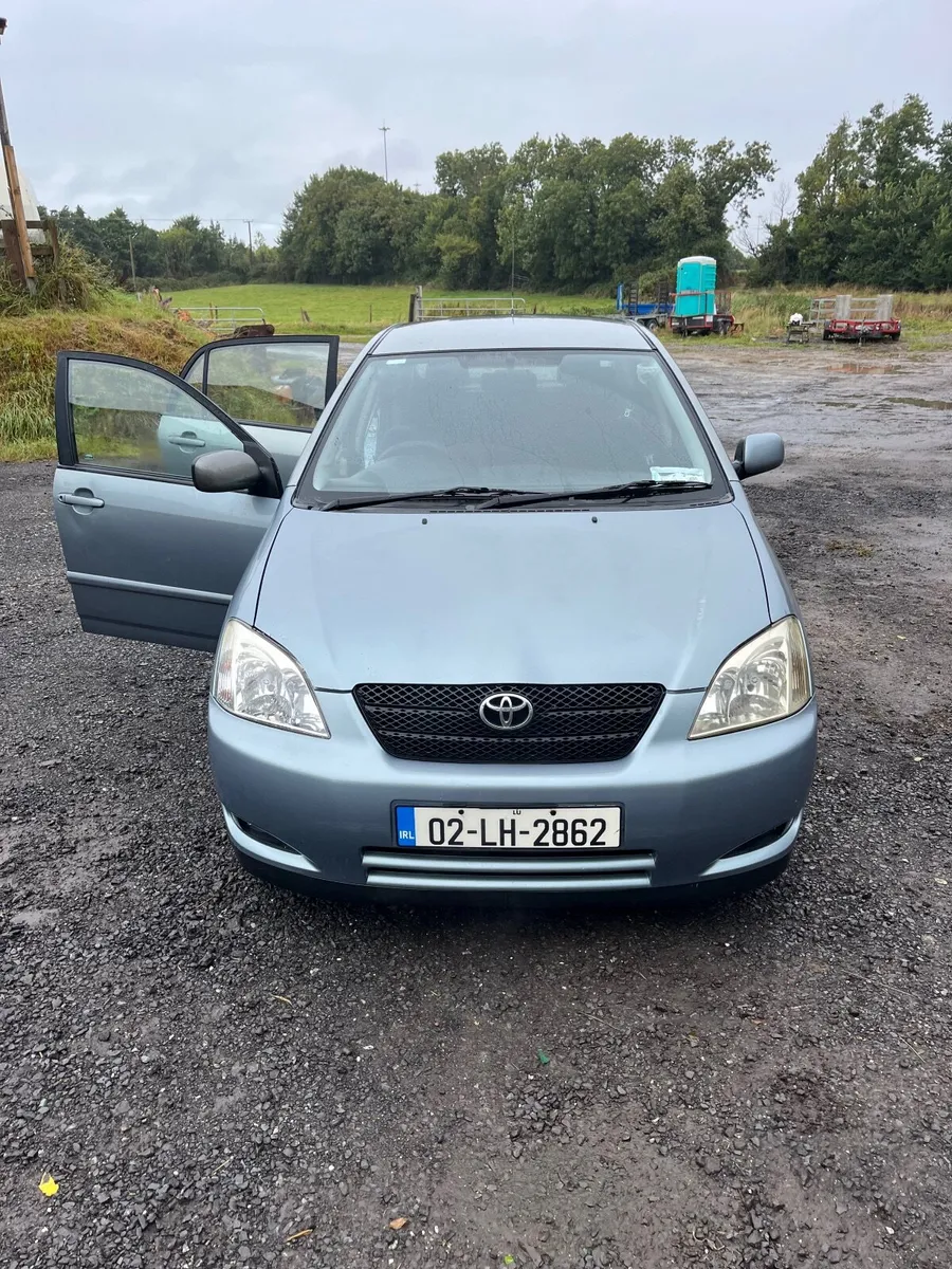 Toyota Corolla 2002 - Image 1