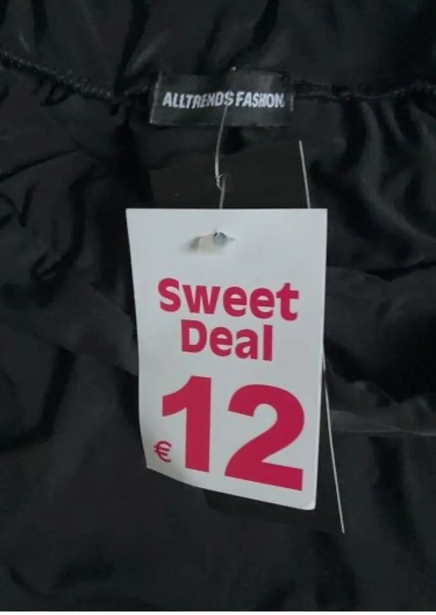 Black mini skirt Love Lisa Size 8 BNWT - Image 3