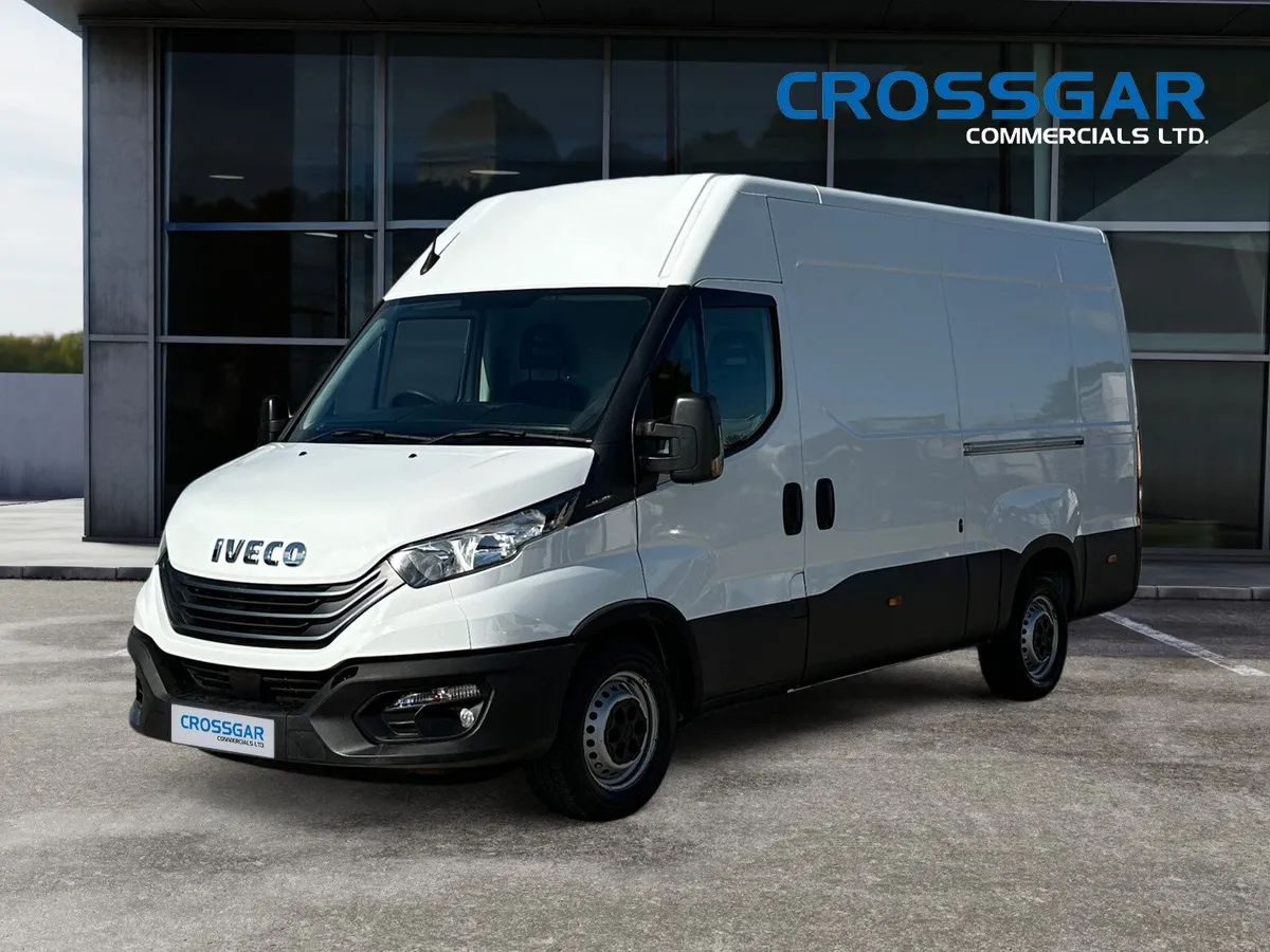 LOW MILEAGE FSH 3.5 TON BRAKED TOWING WEIGHT - Image 2