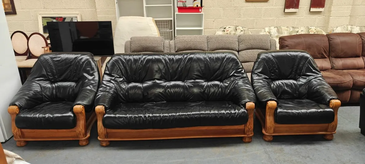 3+1+1 Black Leather Dutch Style Suite - Image 3