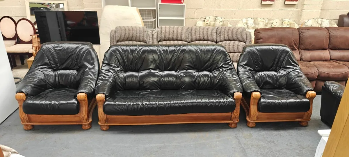 3+1+1 Black Leather Dutch Style Suite - Image 4