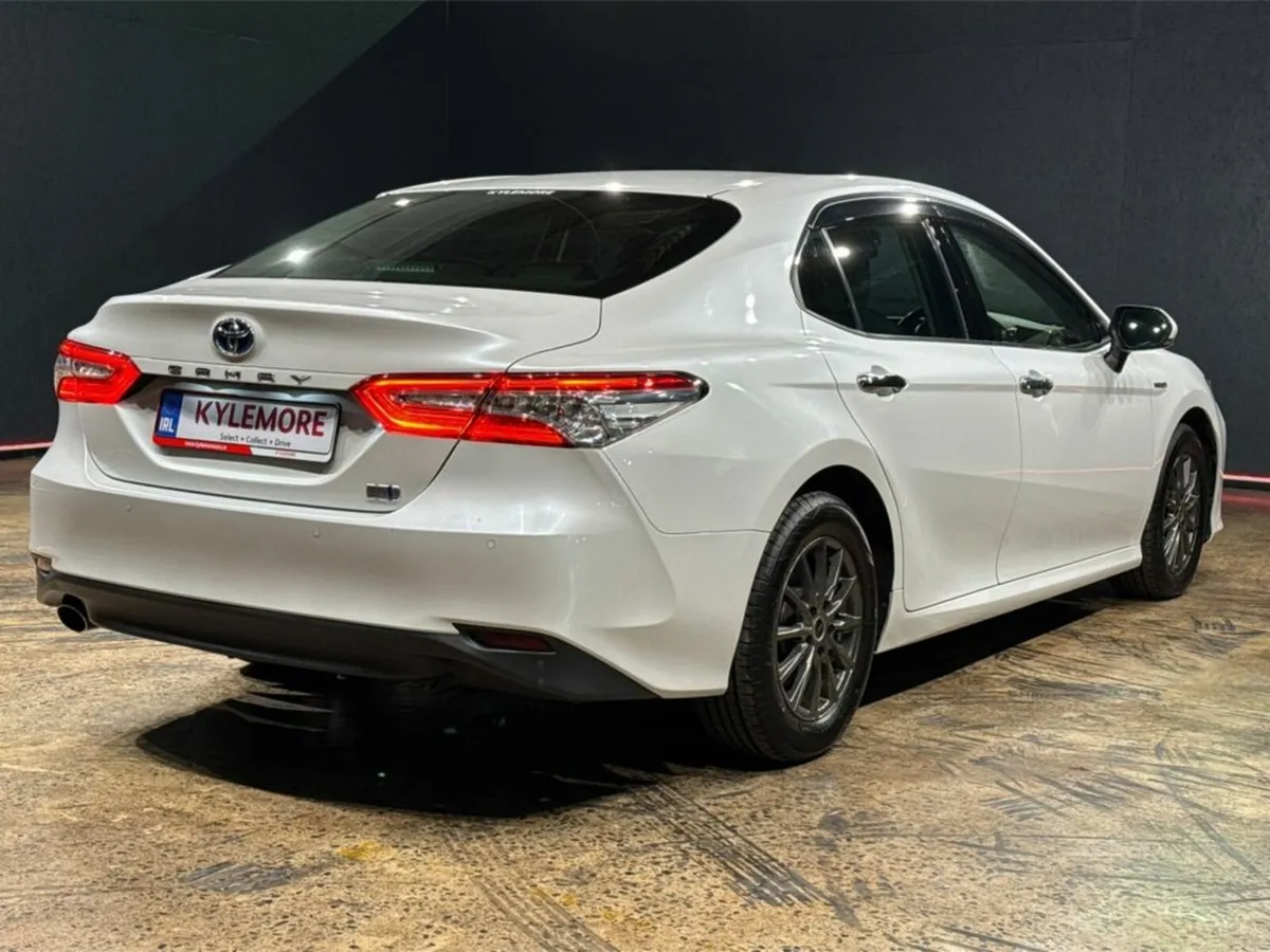 Toyota Camry G SPEC - 2.5 HYBRID AUTOMATIC - CRUIS - Image 4