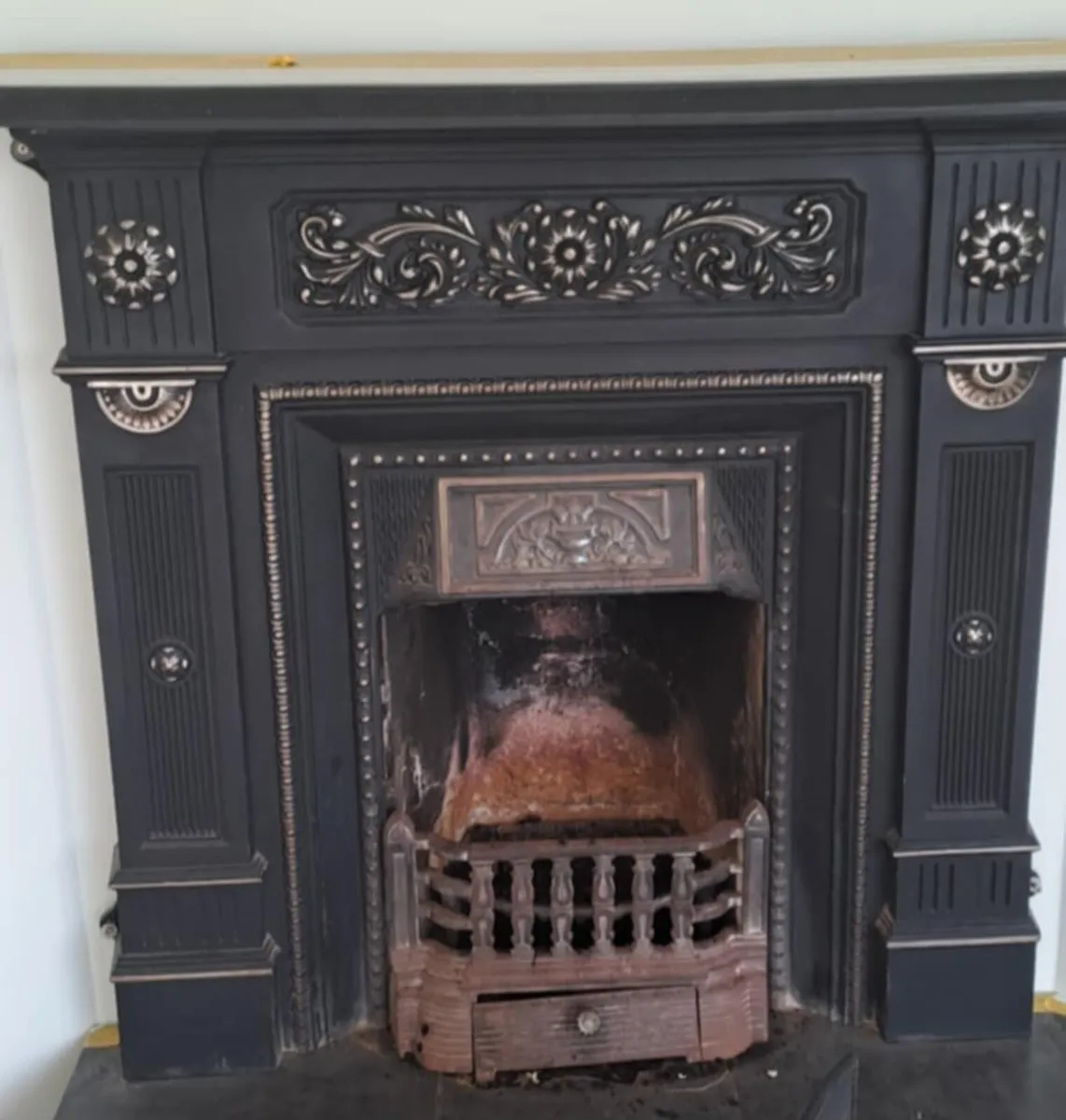 Cast iron fireplace - Image 2