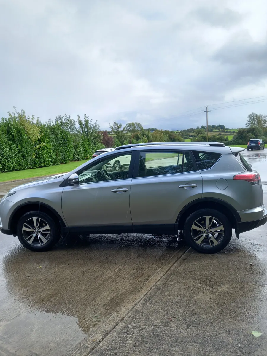 2017 Toyota RAV4 2L Diesel - Image 4