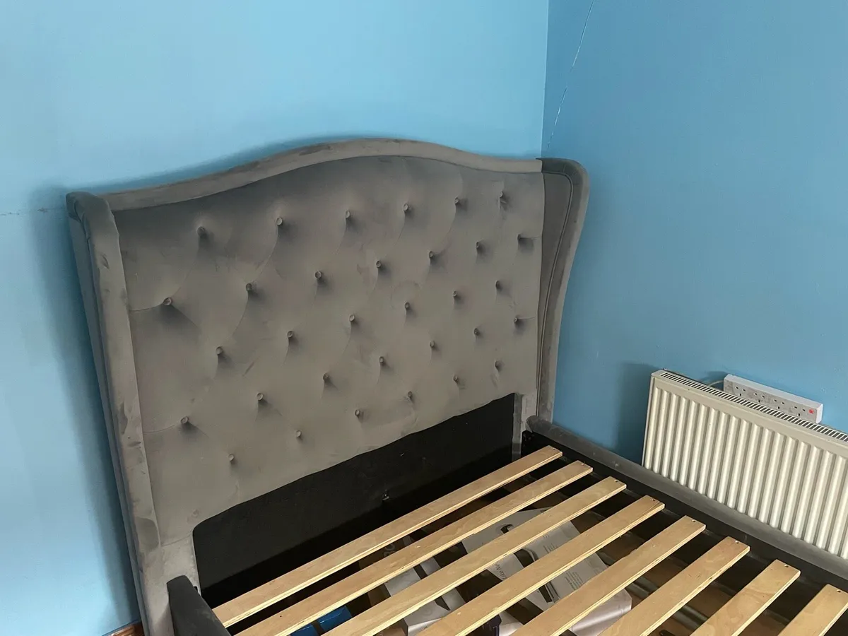 Double bed - Image 2