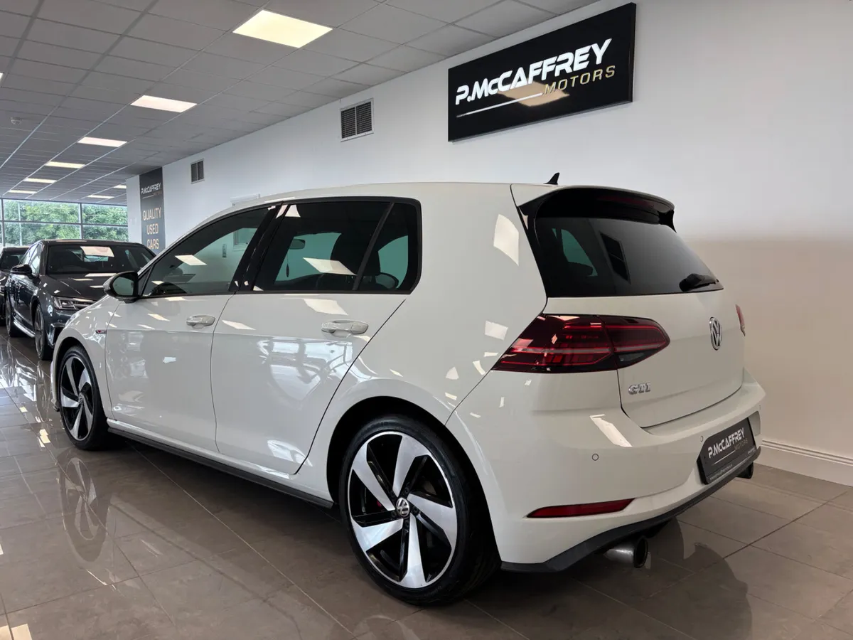 2018 Volkswagen Golf MK 7.5 GTI 2.0 TSI AUTO - Image 3