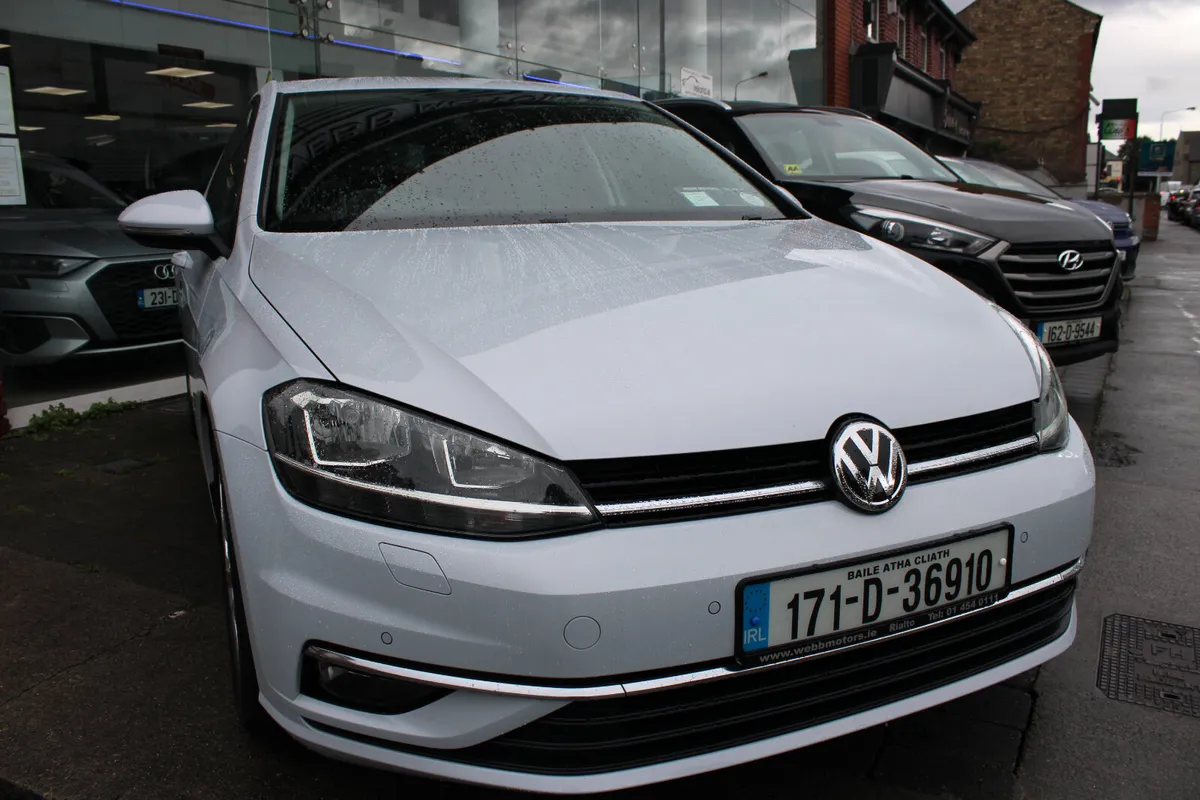 Volkswagen Golf 1.6 TDI HIGHLINE MANUAL 2017 - Image 1
