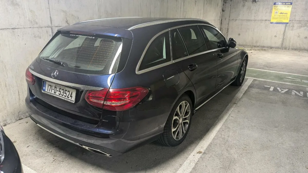 Mercedes c350e for repair - Image 1