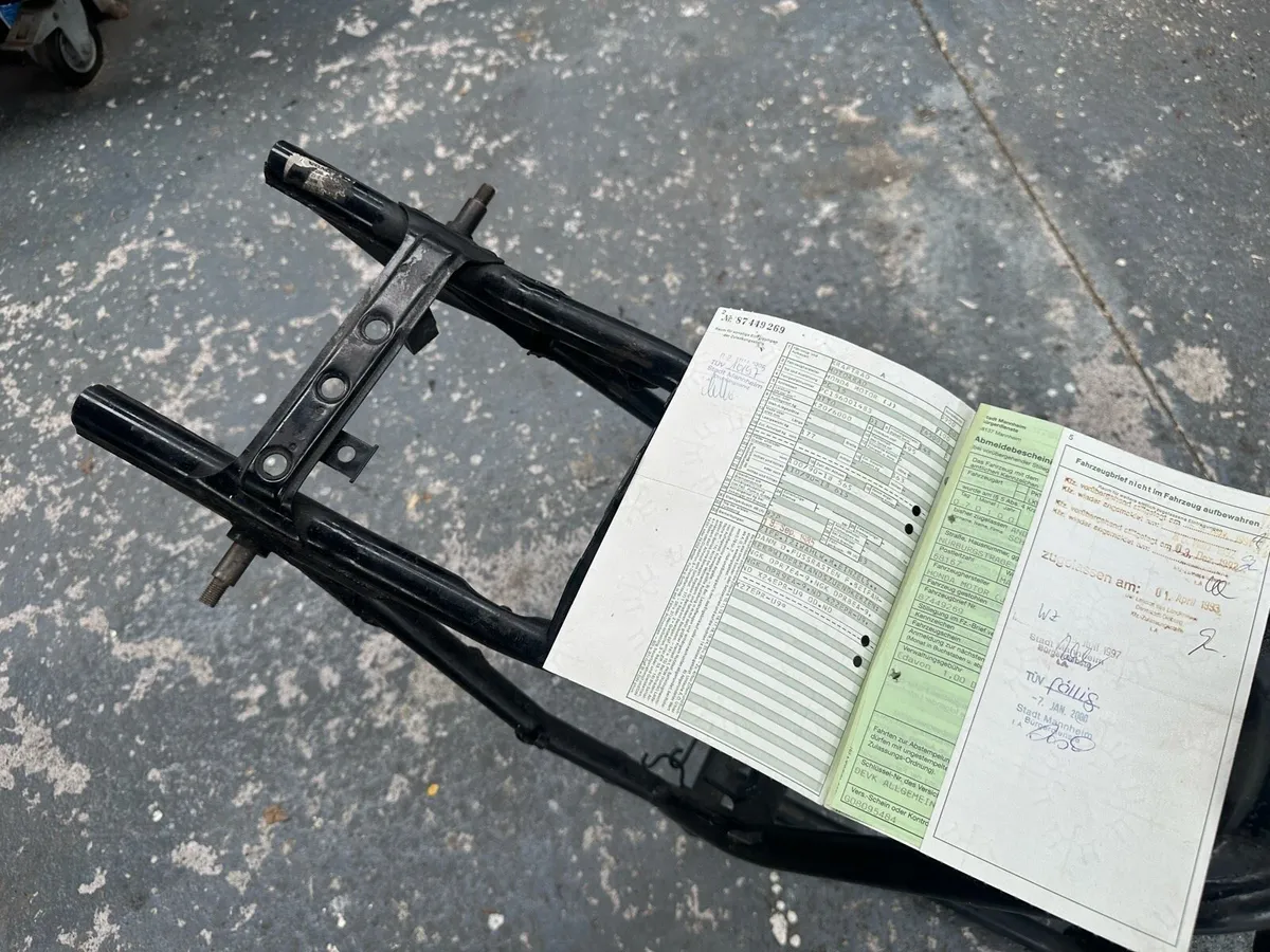 Honda XBR500 1985 Frame with papers - Image 2