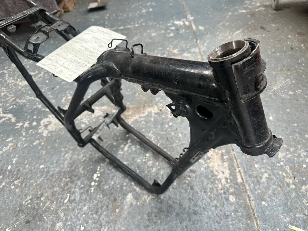Honda XBR500 1985 Frame with papers - Image 4