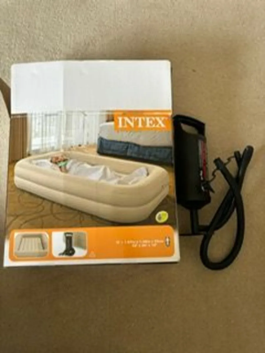 Intex baby/small child blow up bed age 1-4 - Image 3