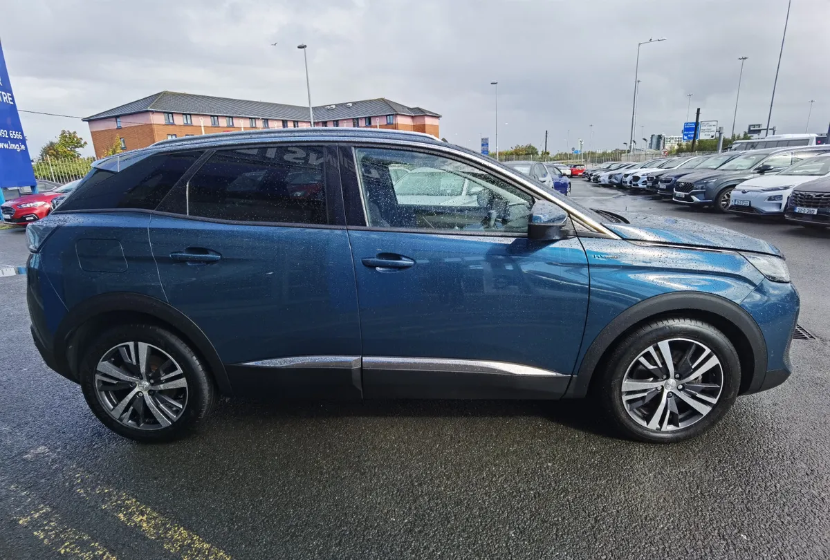 PEUGEOT 3008 1.6 ALLURE PREMIUM AUTOMATIC PHEV - Image 4
