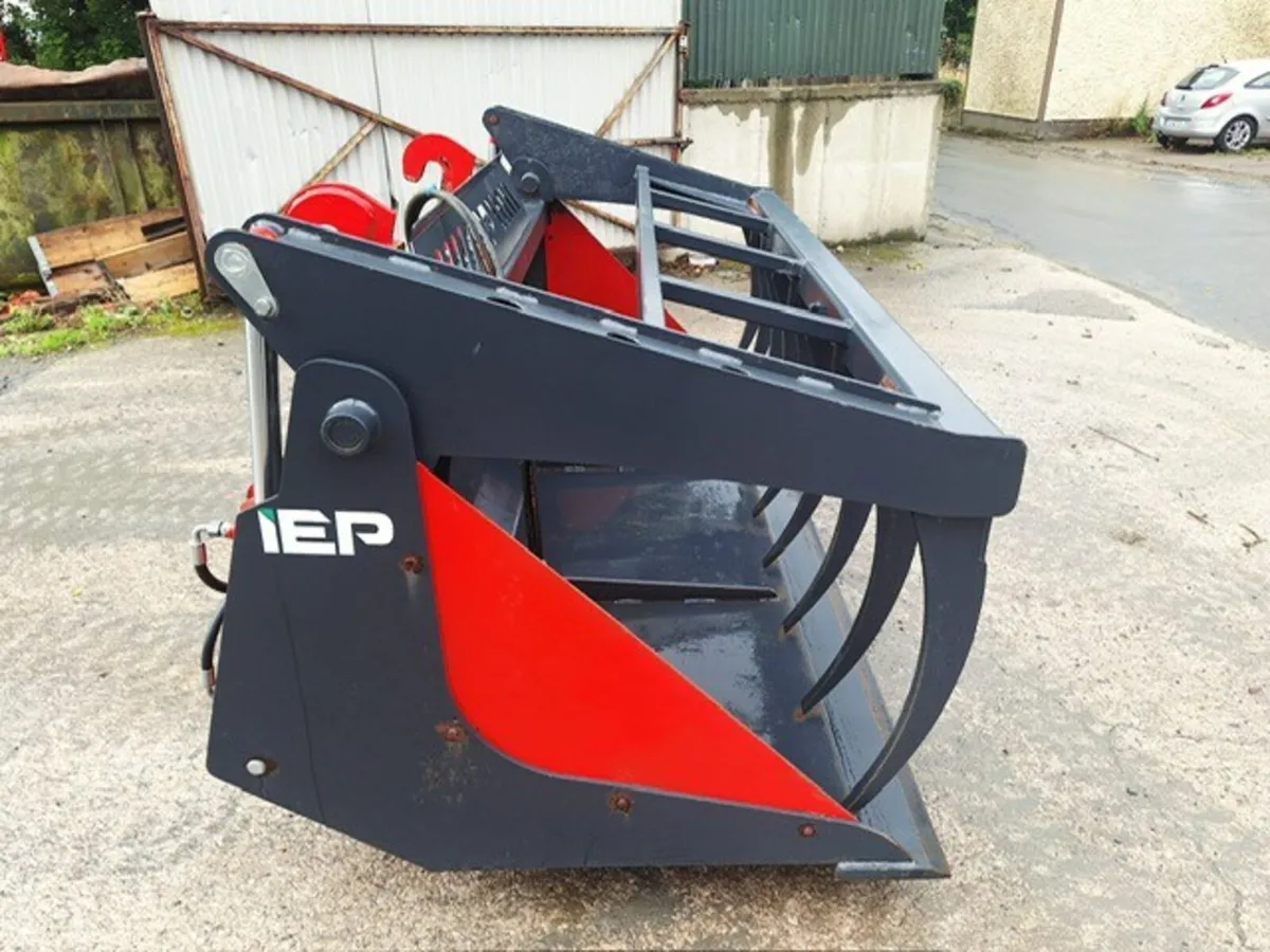 2022 IEP 2.4m BG2250 Bucket Grab (7'6") - Image 3