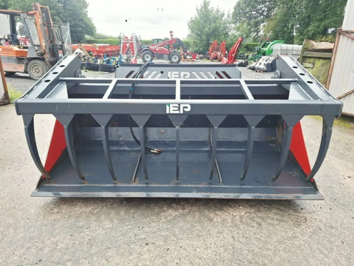 2022 IEP 2.4m BG2250 Bucket Grab (7'6") - Image 1