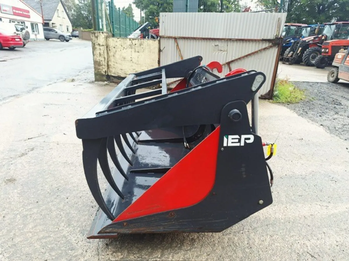2022 IEP 2.4m BG2250 Bucket Grab (7'6") - Image 4