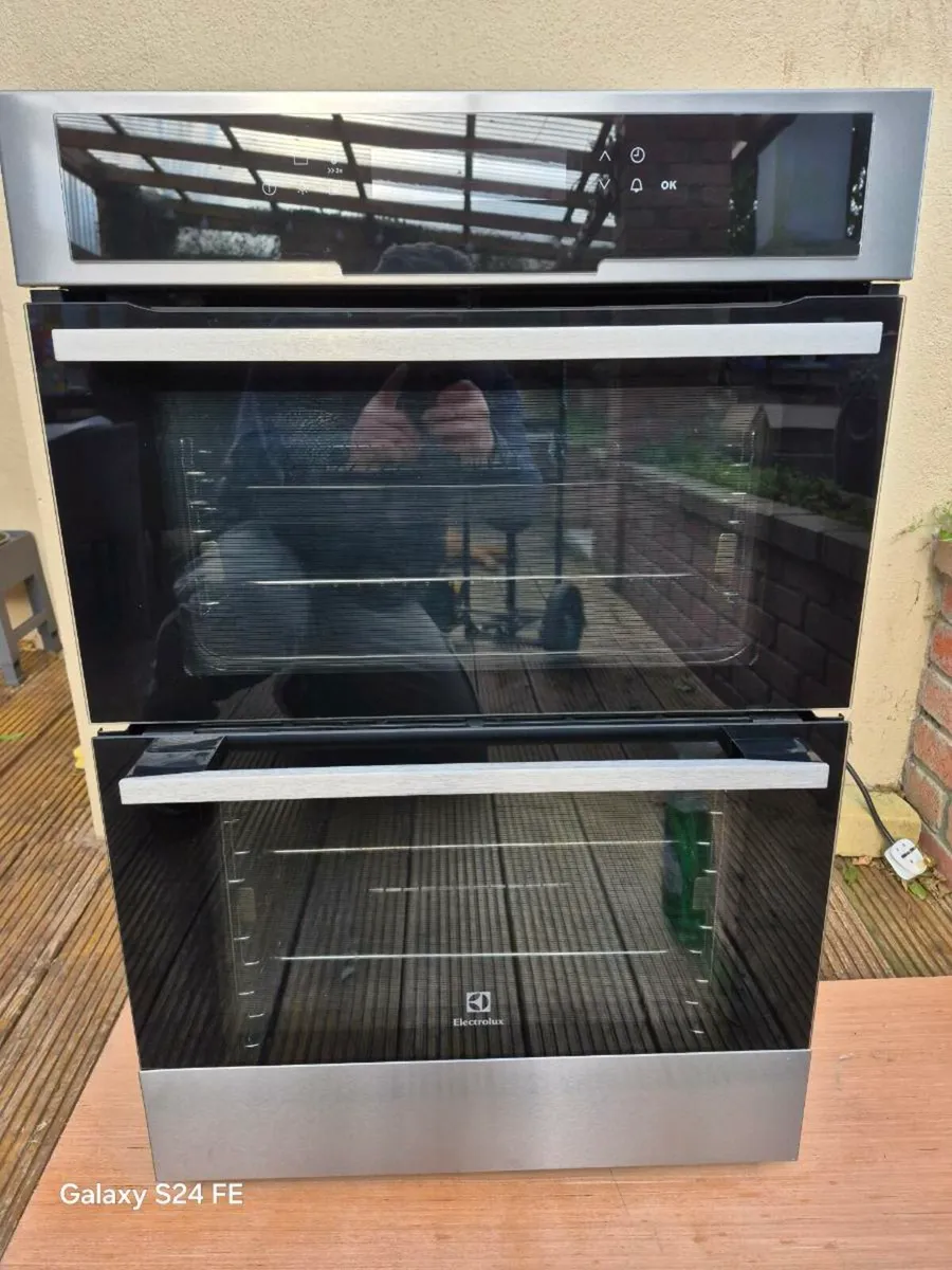 Electrolux Built in double oven - Image 1