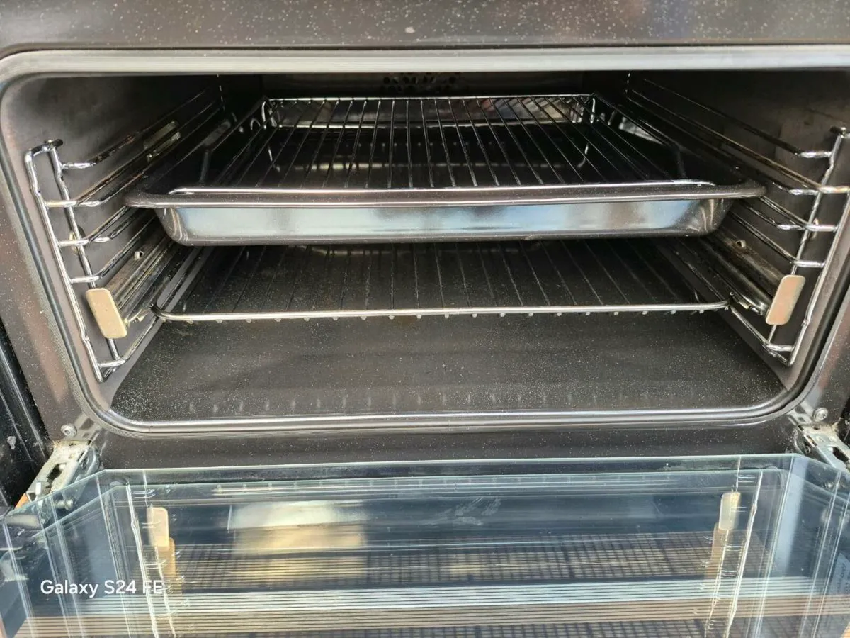 Electrolux Built in double oven - Image 4