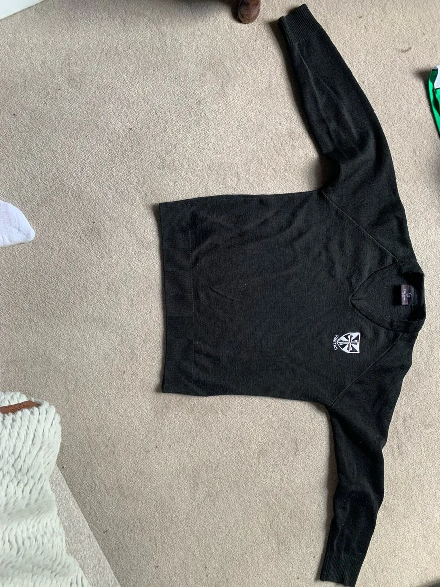 Muckross Black Jumper 6th Year