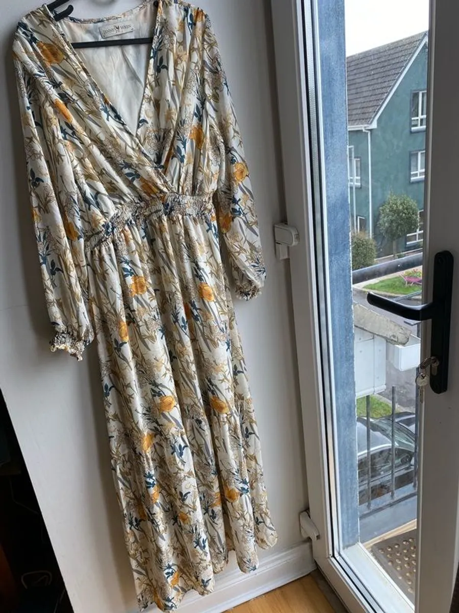 Light summer dress - Image 1
