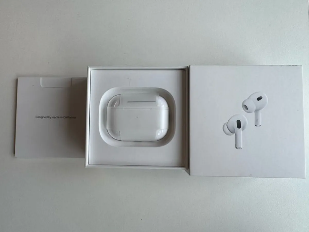 Airpods Pro 2 (Genuine Apple) with case and extra eartips - Image 3
