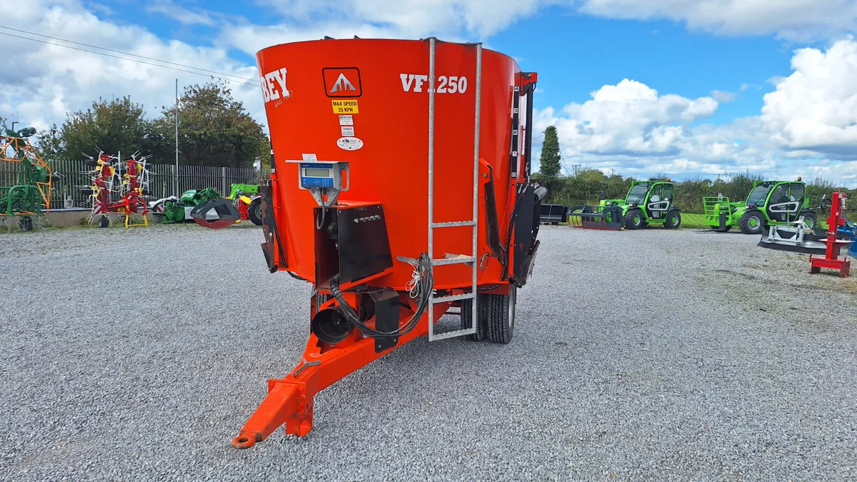 2015 ABBEY VF1250 TUB FEEDER - Image 3