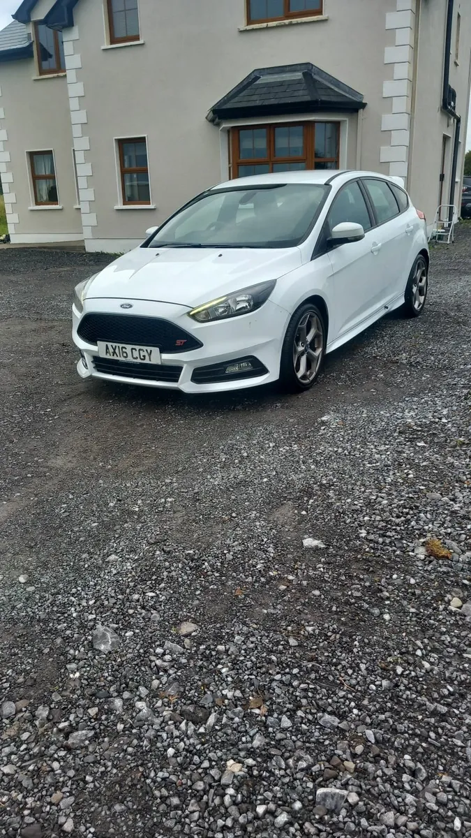 2016 Ford Focus - Image 3