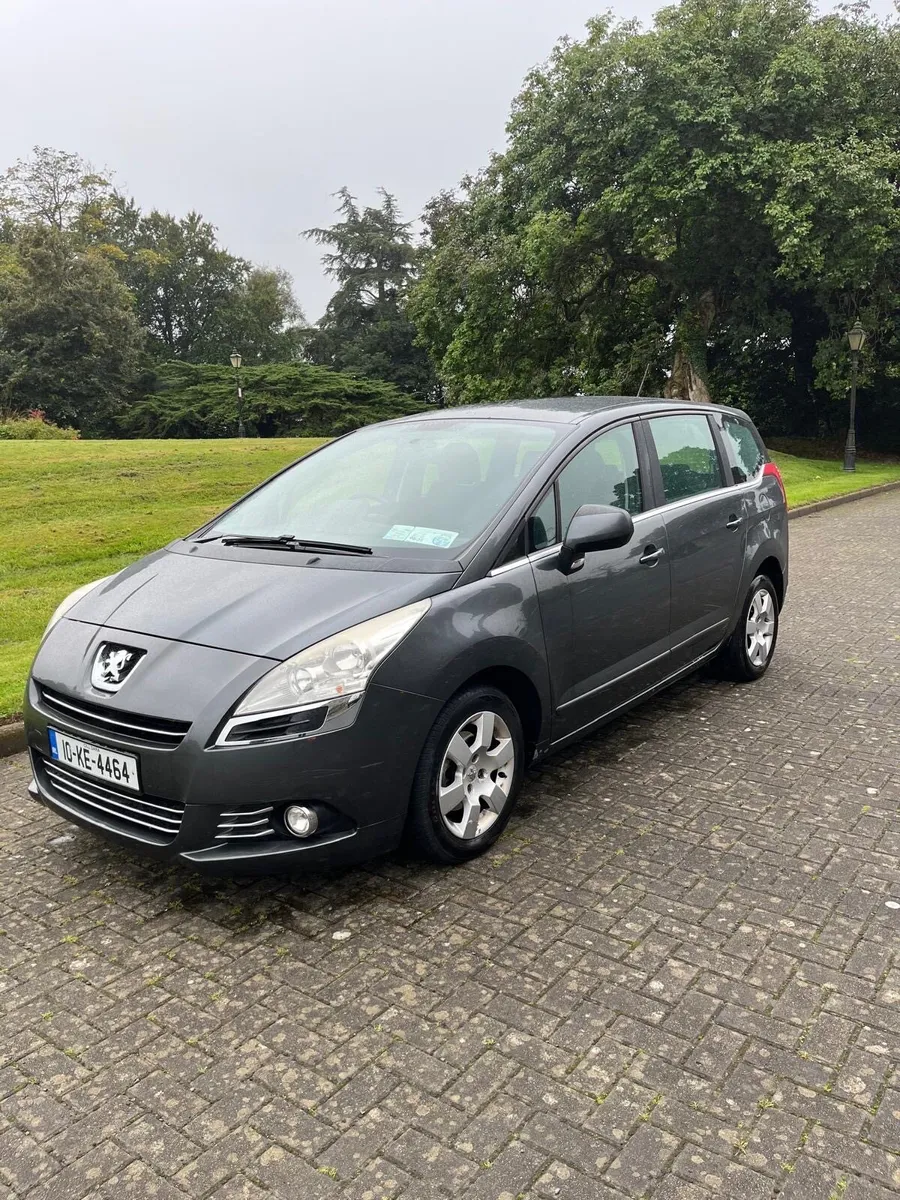 Peugeot 5008 - Image 1