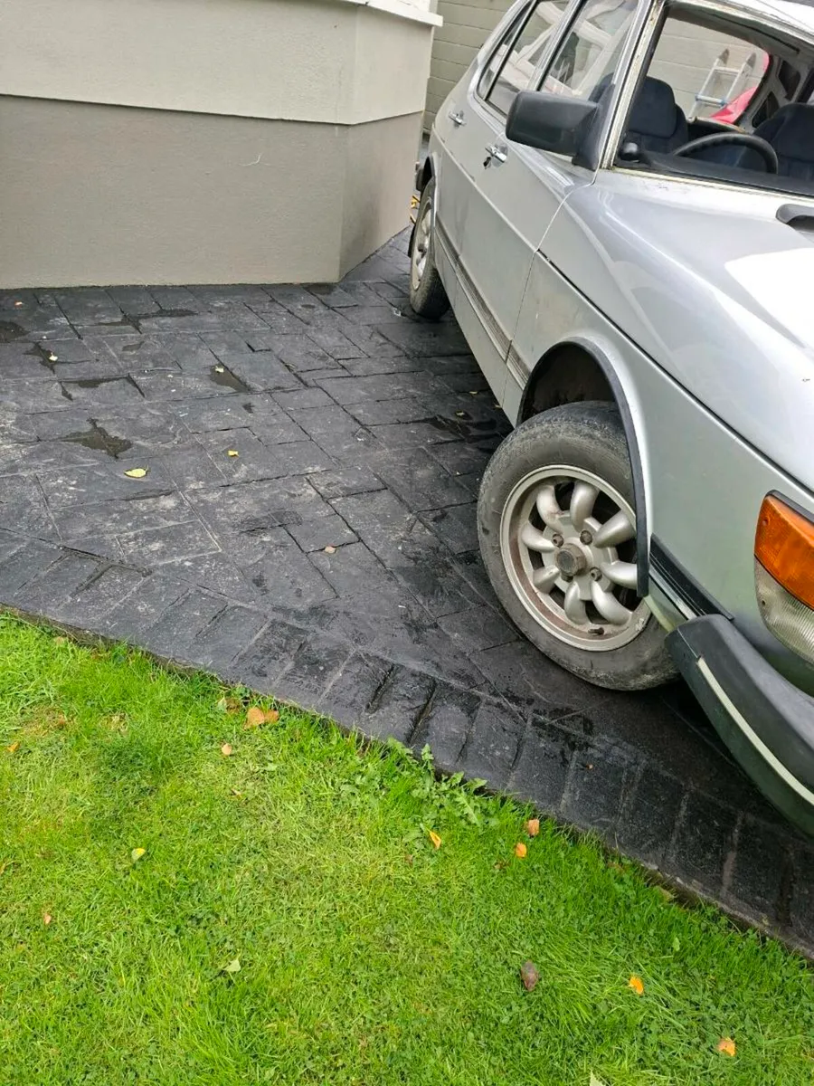 1983 saab 99 - Image 2