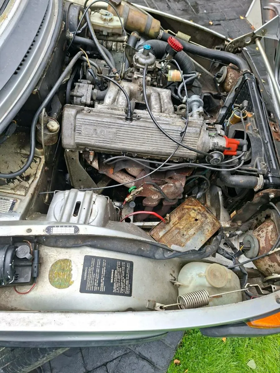 1983 saab 99 - Image 4