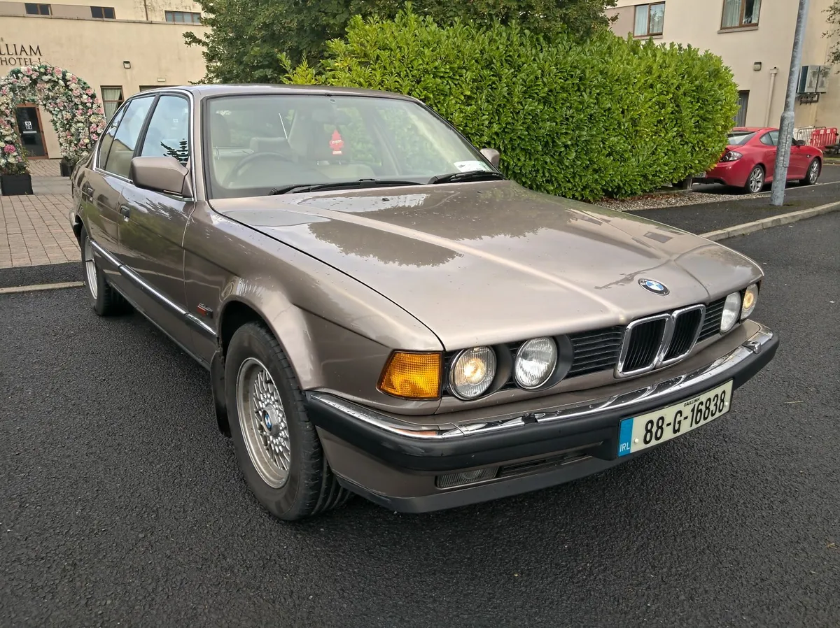 BMW 7-Series 1988 - Image 1