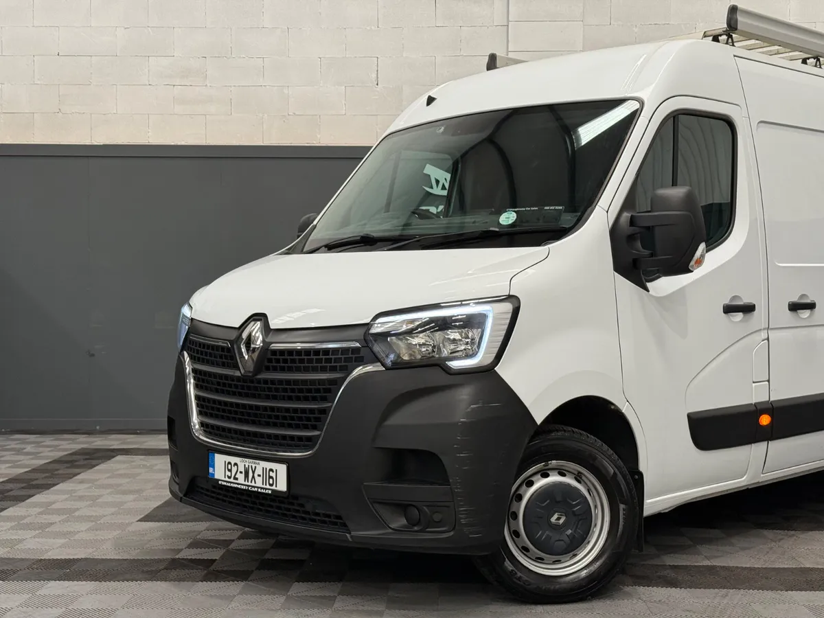 Renault Master 2019 LOW MILEAGE €14950 + VAT - Image 4