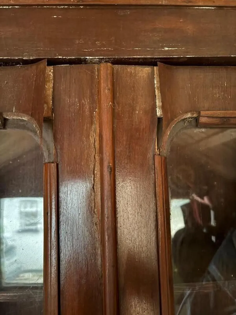 Wood Display Unit Cabinet - Image 3